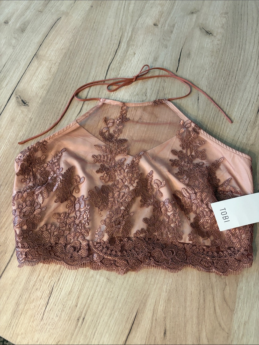 TOBI ROSE GOLD FLORAL LACE HALTER CROP TOP BACK ZIPPER WOMENS SIZE MEDIUM NWT